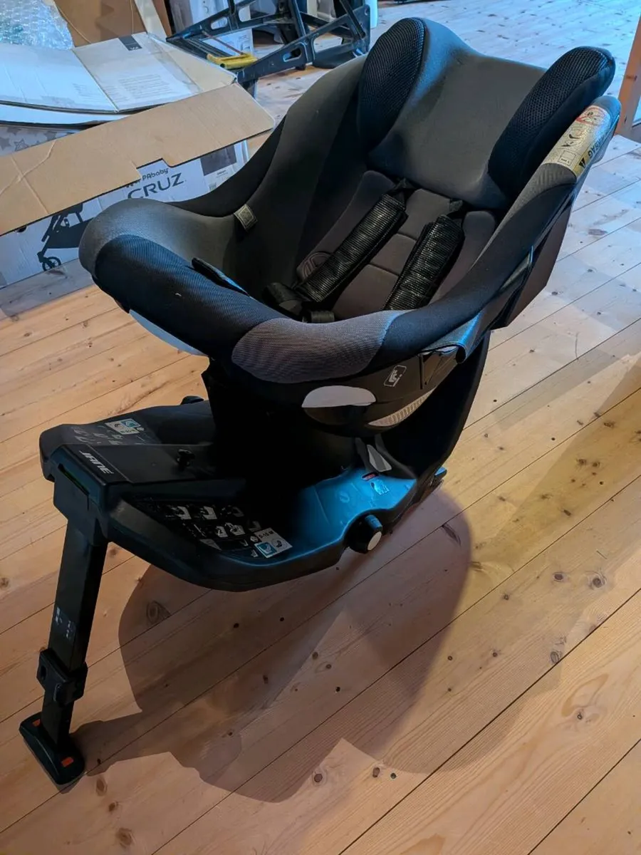 Jane Gravity Isofix swivel car seat - Image 2