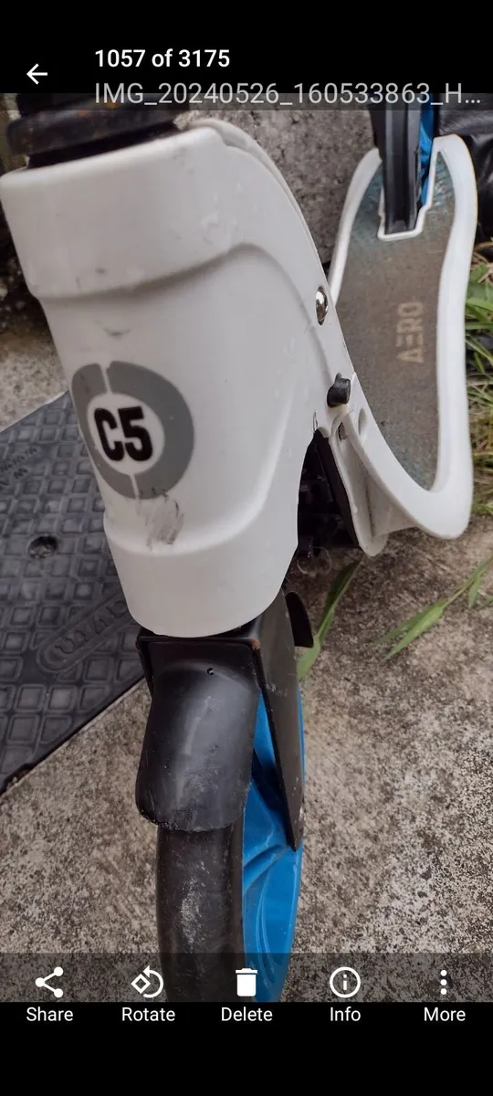 Aero C5 large wheel scooter - Image 2