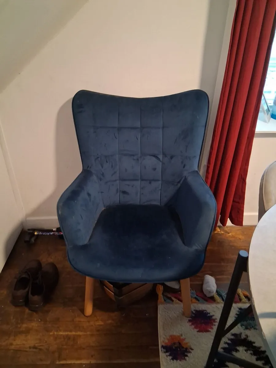 Chair and 2 hall tables - Image 2