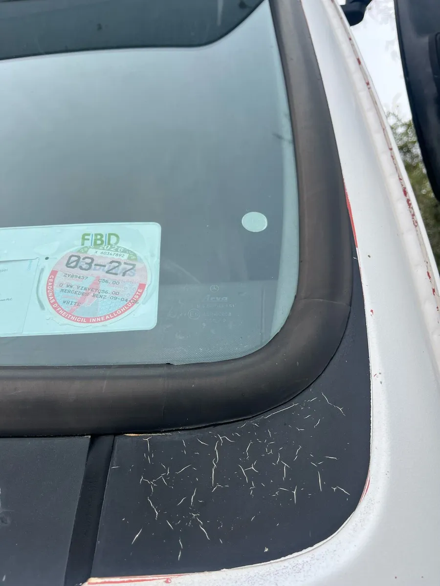 Mercedes tractor unit - Image 3