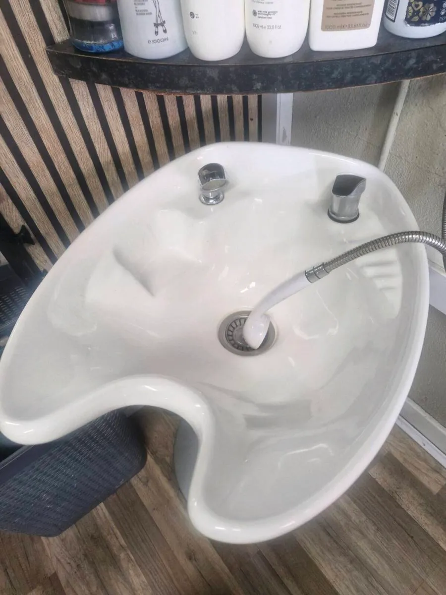 Hairsalon backwash - Image 3