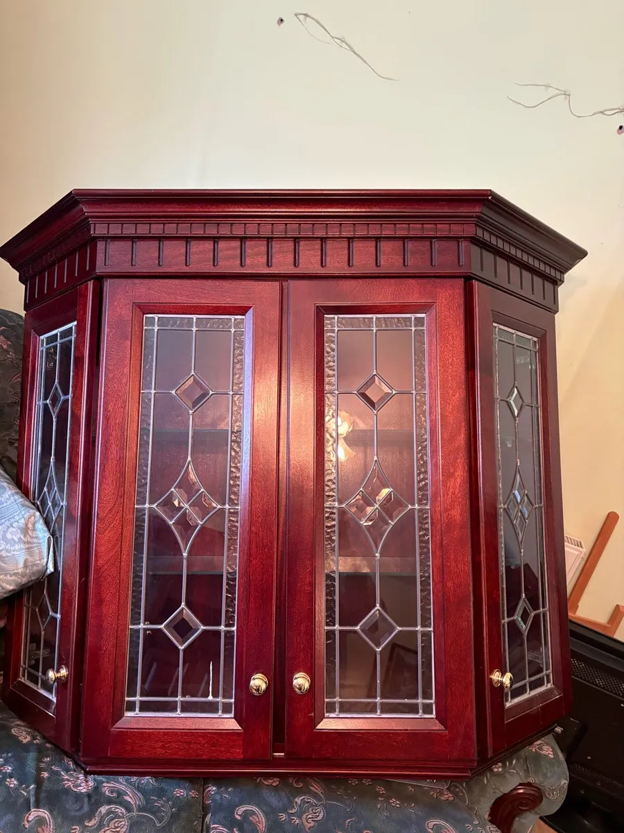 Display case - Image 2