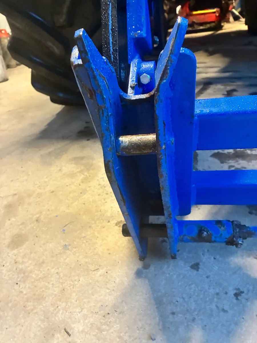 Rossmore tanco  head stock - Image 3