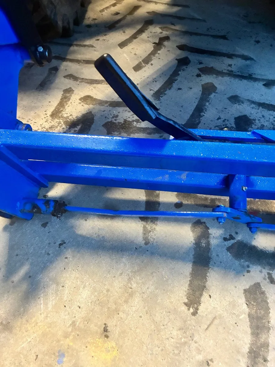 Rossmore tanco  head stock - Image 4