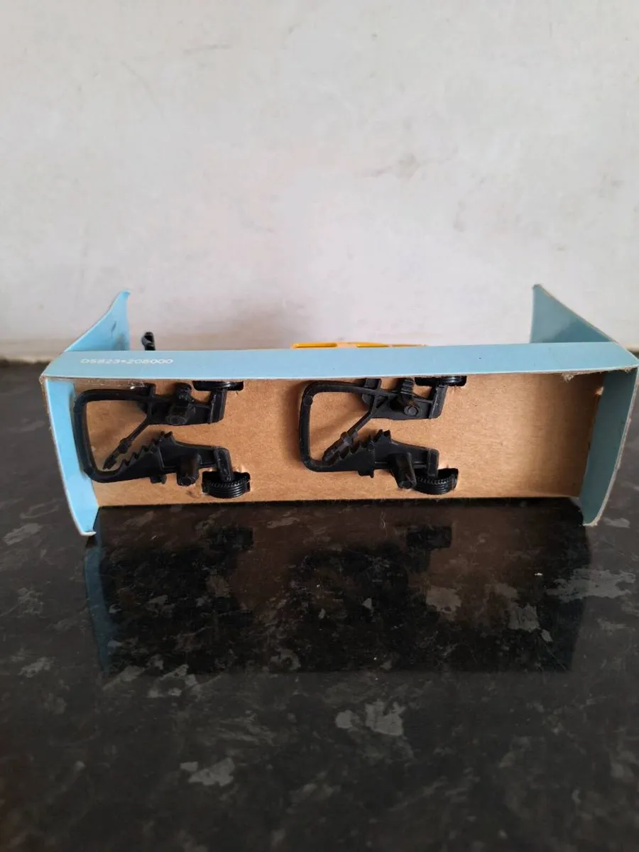 Corgi diecast AA Ford Transit - Image 3