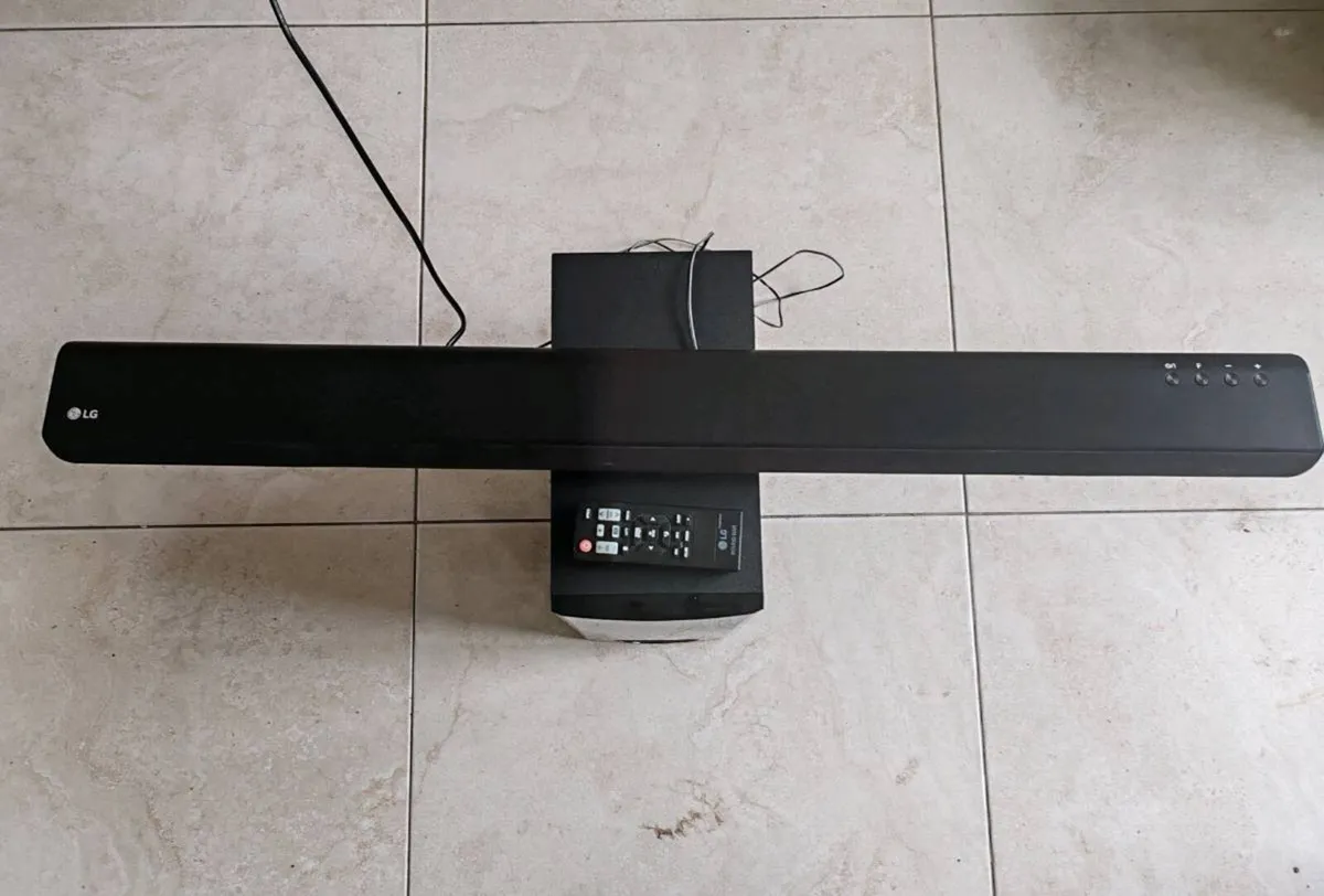 LG Soundbar - Image 1