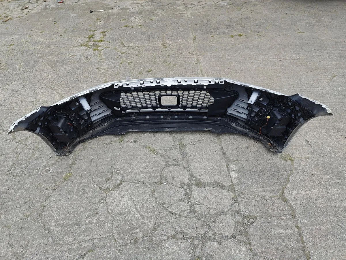 Golf GTI bumper - Image 3