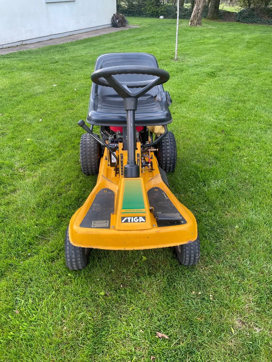 Ride on lawnmower - Image 2