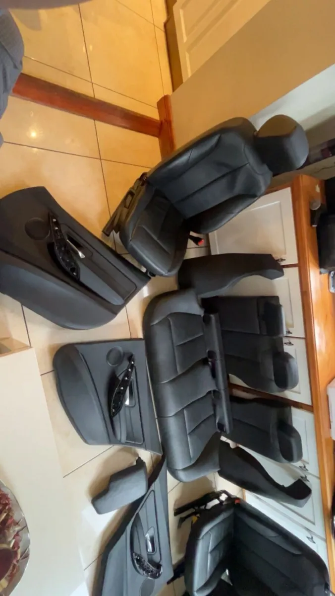 Bmw f30 car seats - Image 1