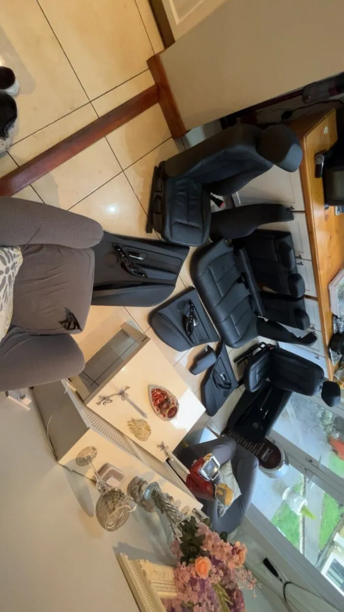 Bmw f30 car seats - Image 3