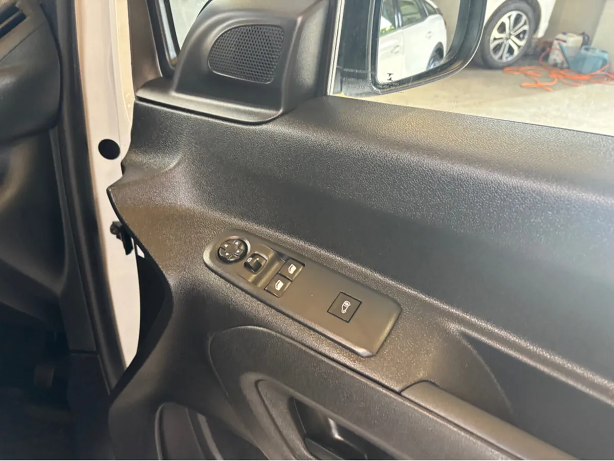 Citroen Berlingo LX 1.5 BLUEHDI 75 S&S 650KG M 3 S - Image 2