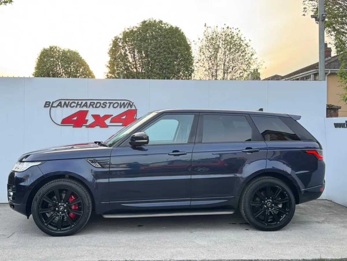 Land Rover Range Rover Sport SDV6 CREW CAB HSE NEW - Image 4