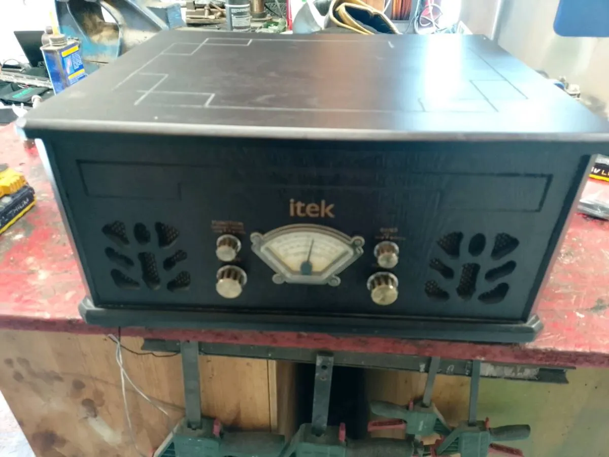 Record player - Image 1