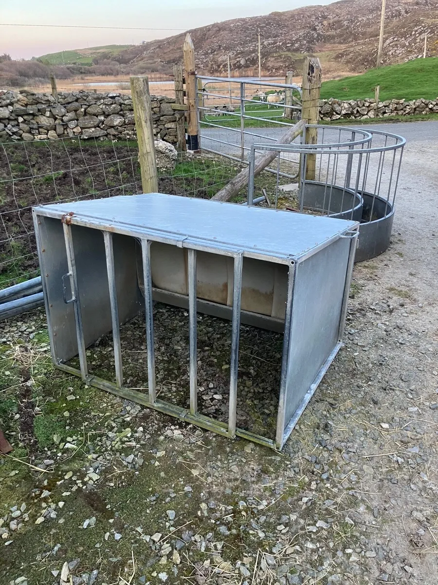 Farm machinery - lamb feeder - Image 2