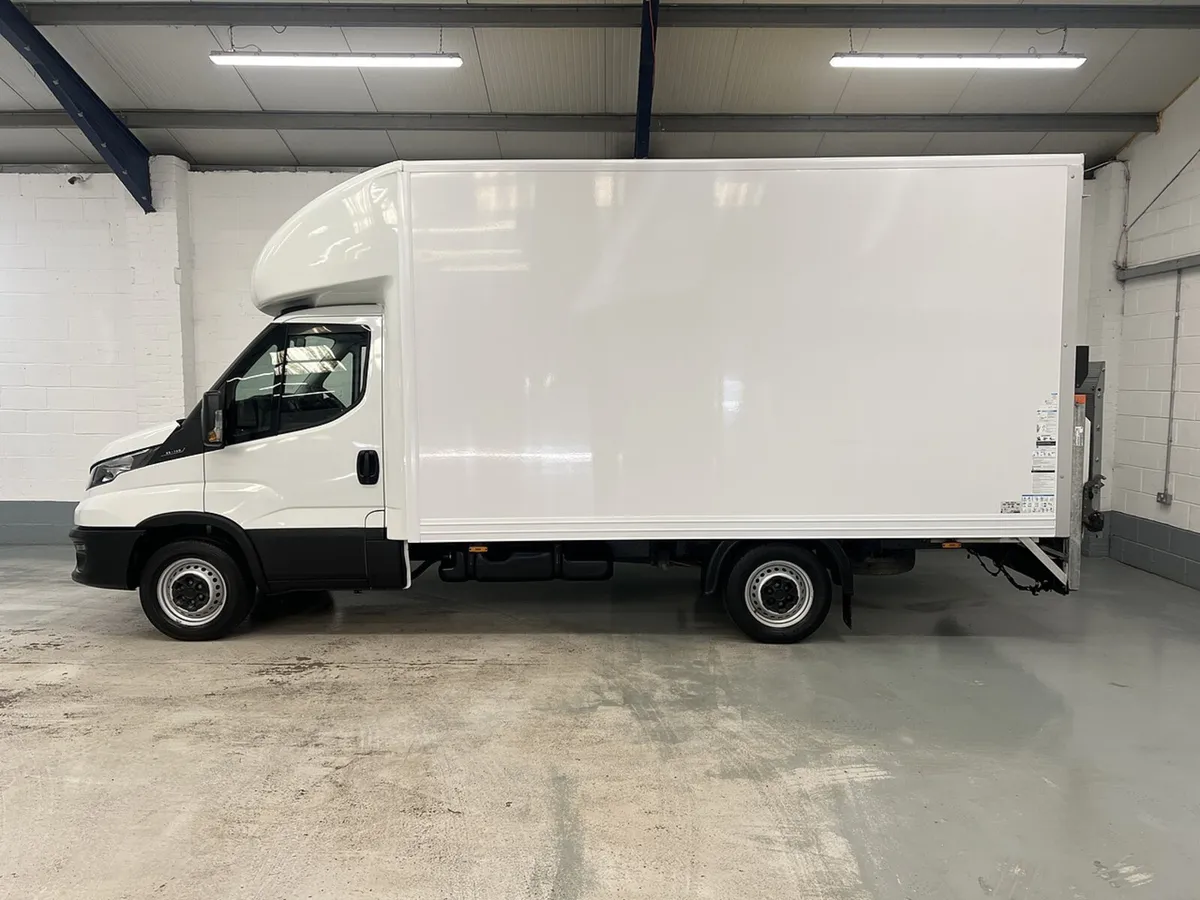 2023 Iveco Daily Luton Box Van - Image 1