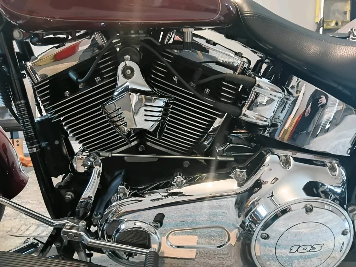 MINT CONDITION LOW MILES 162 FATBOY  1690CC - Image 4