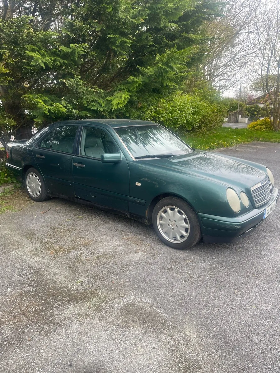 Mercedes E300 Turbodiesel - Image 3