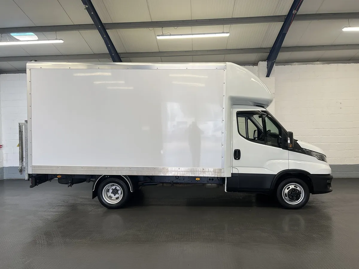 2023 Iveco Daily Luton Box Van - Image 1