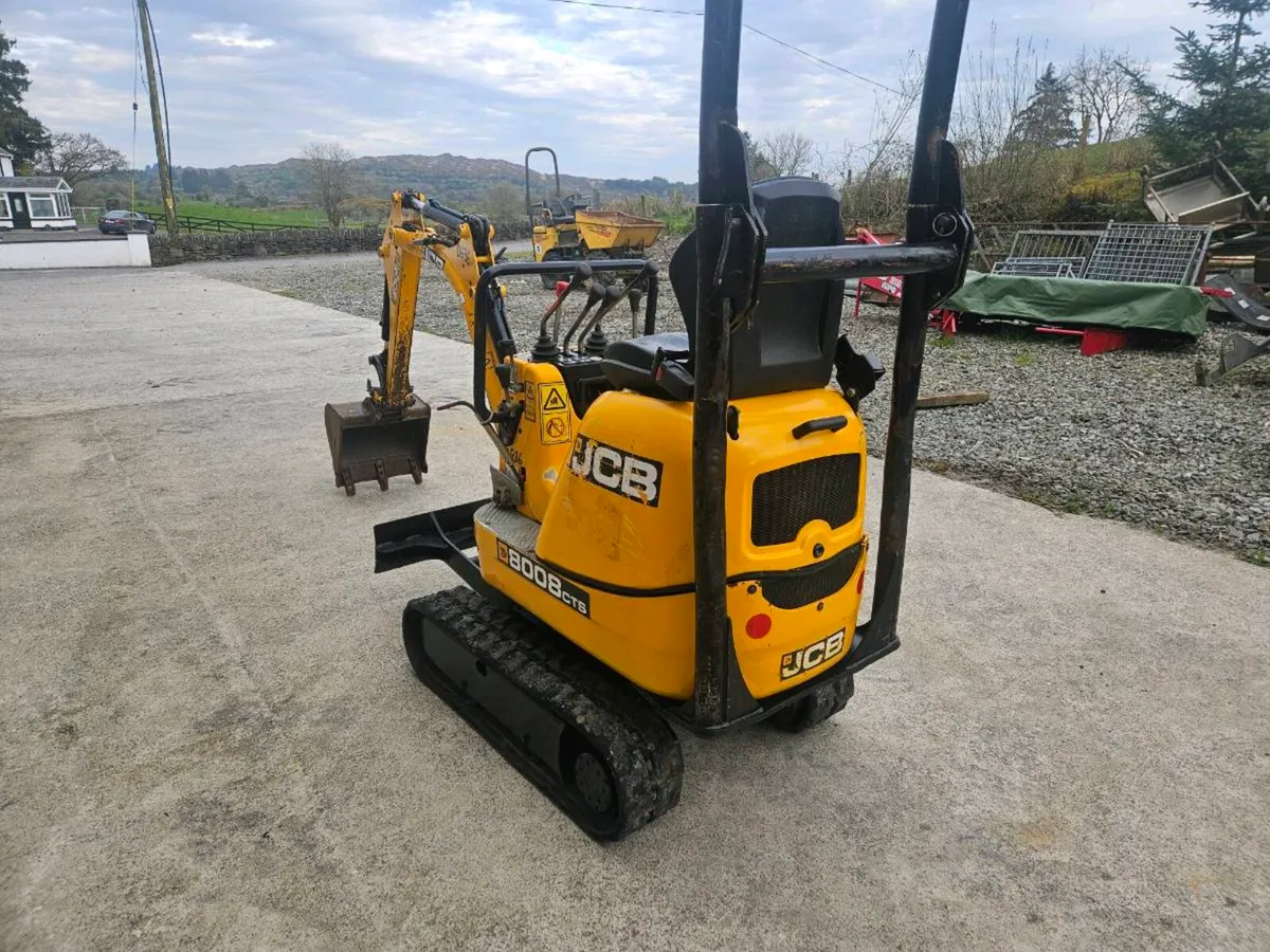 2022 JCB 8008 - Image 3