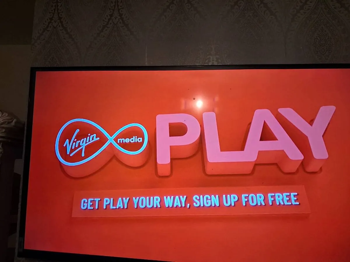 46 inch Smart Tv - Image 3