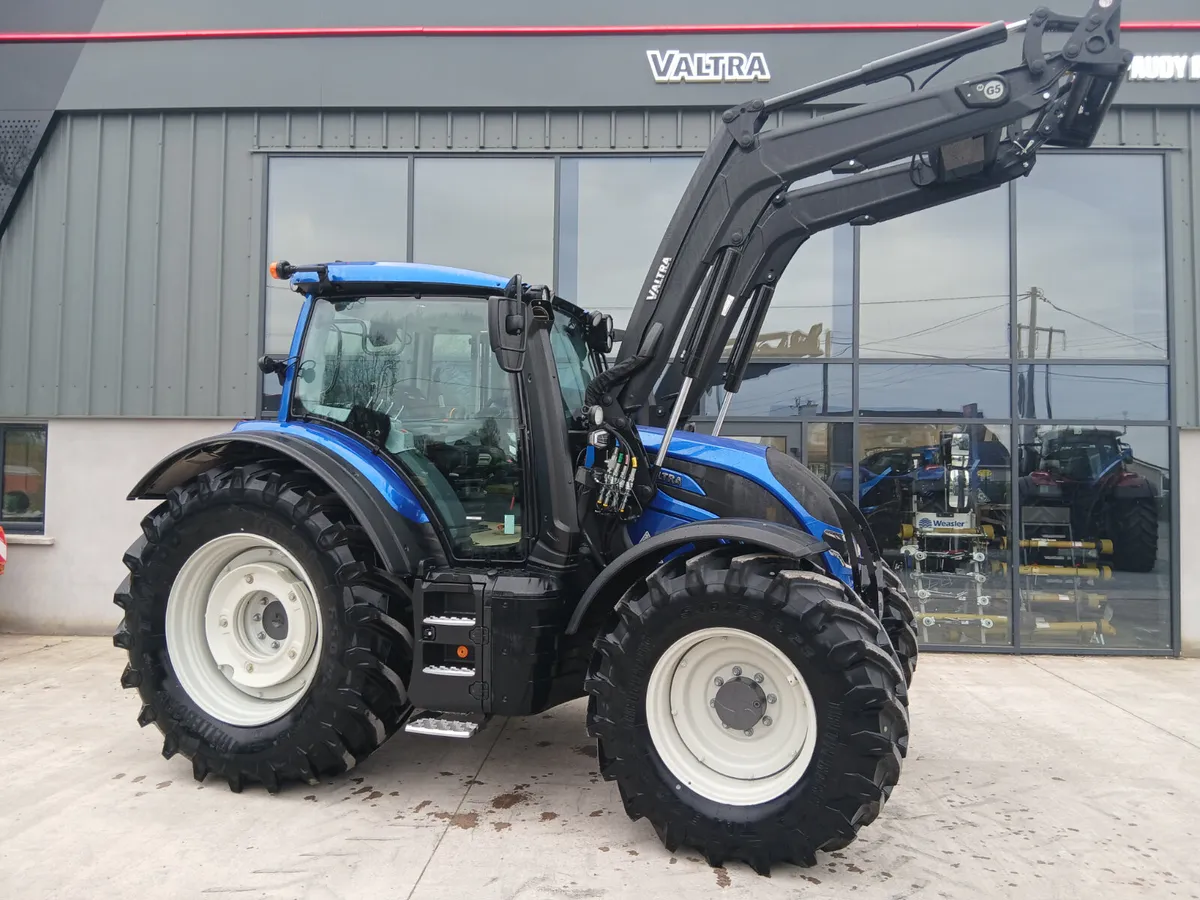 Valtra N175 & loader - Image 2