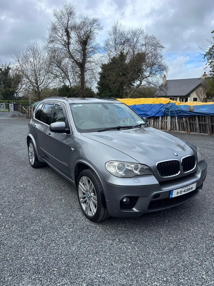 2011 BMW X5 - Image 2