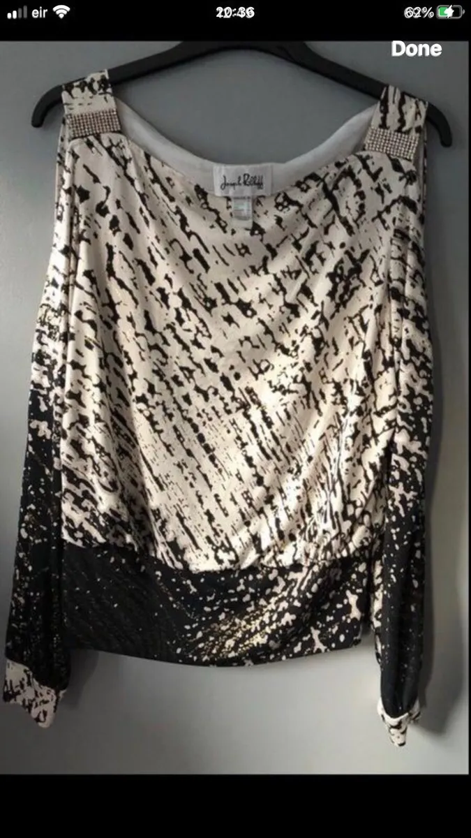 Ladies stunning top size 12 €10 - Image 1