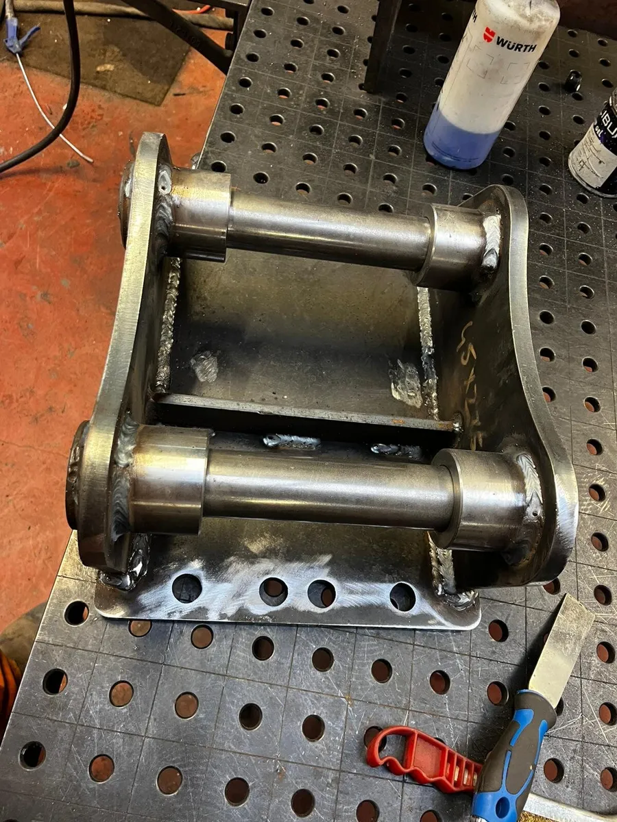 Bucket repairs and refurbishment - Image 3