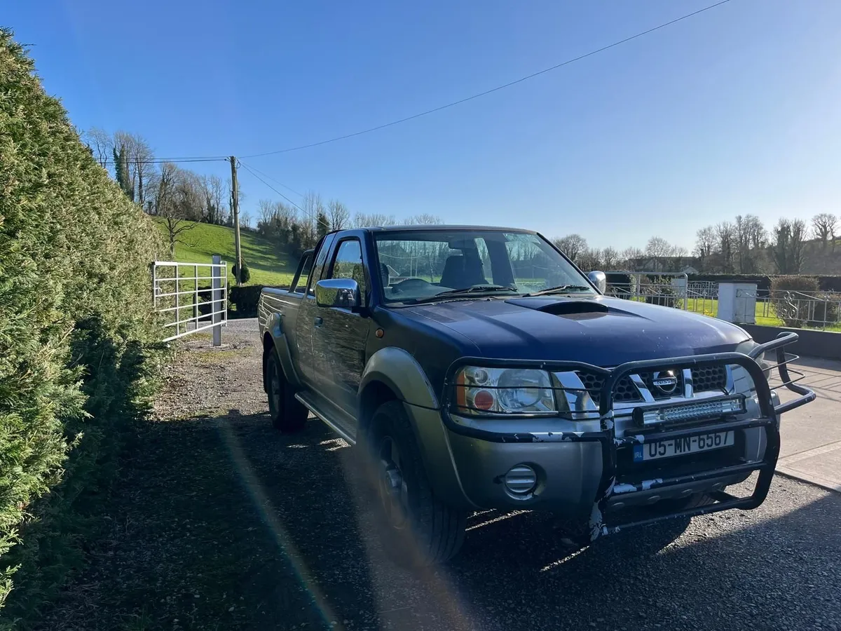 Nissan Navara 2005 - Image 2