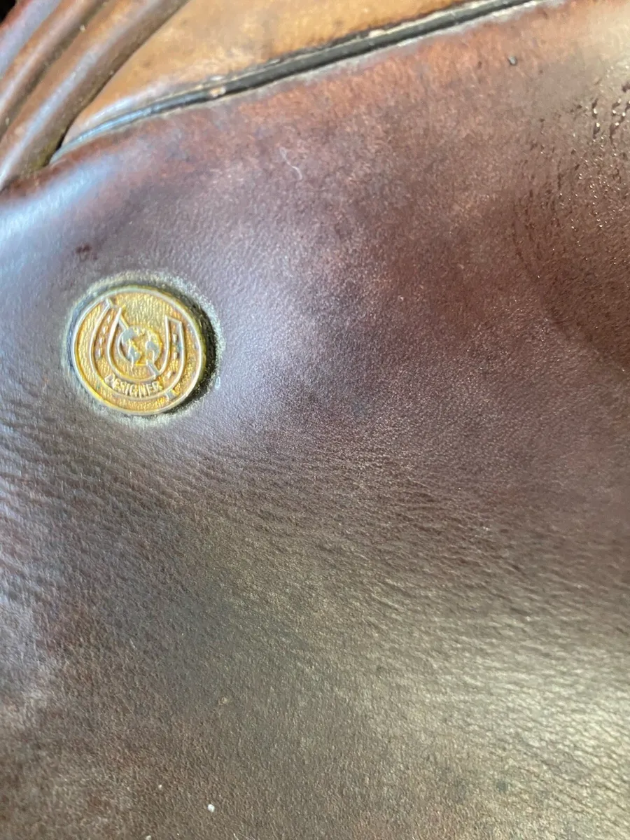 17-17.5 medium symonds brown Leather saddle - Image 2