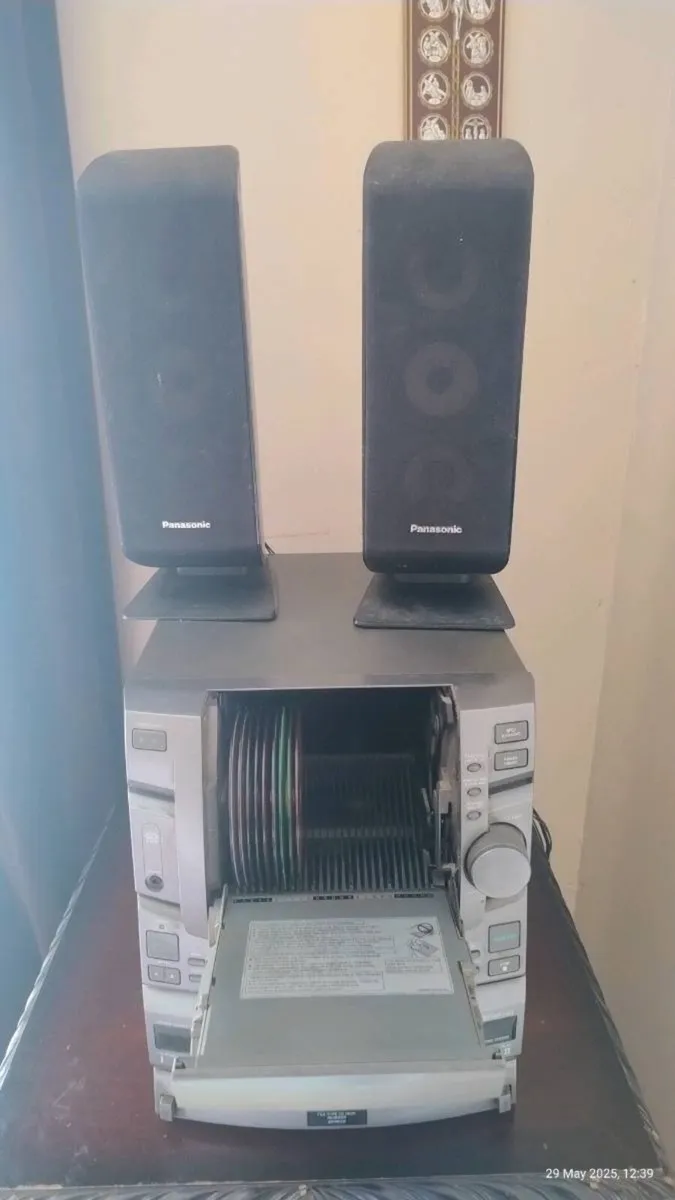 25 CD , radio, twin deck - Image 3