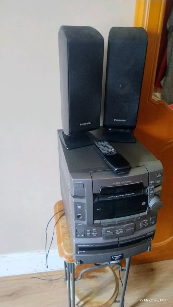 25 CD , radio, twin deck - Image 1