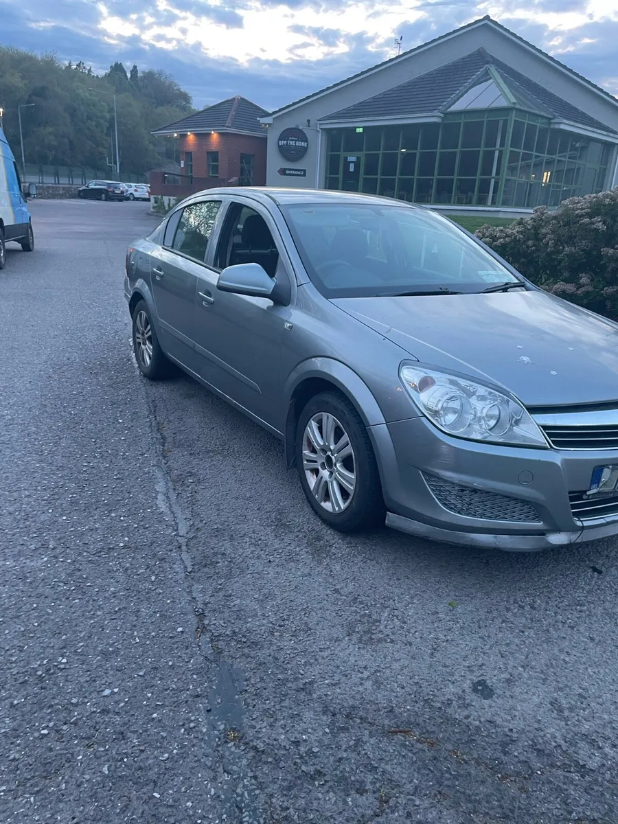 Opel Astra 1.7cdti 110ps 4 door - Image 1