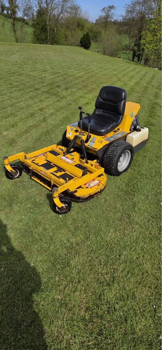 Walker 18HP zero turn mower - Image 2