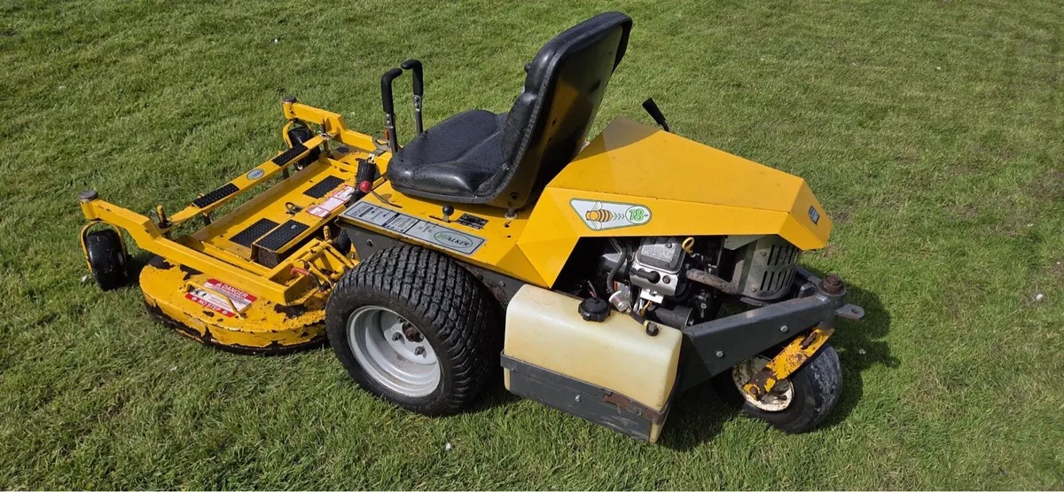 Walker 18HP zero turn mower - Image 4