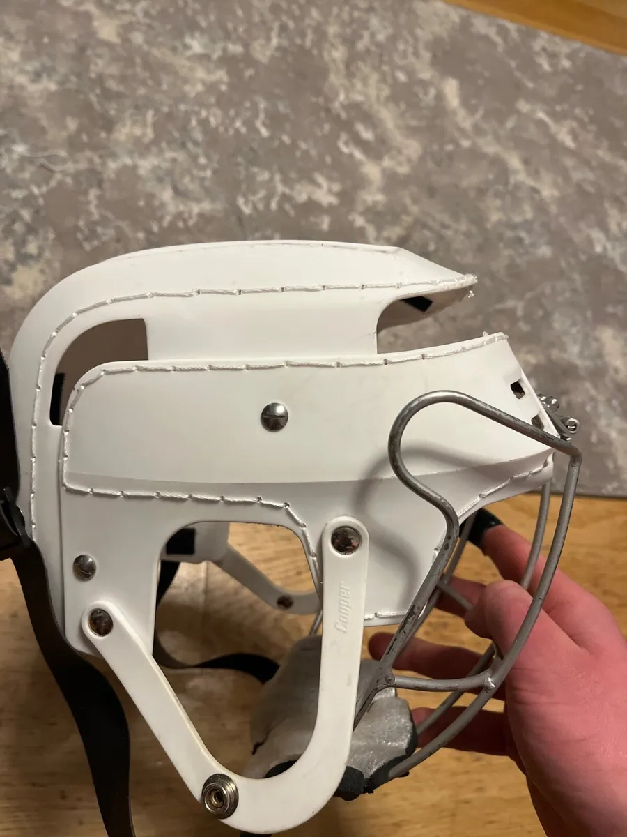 White full stitched cooper - Image 2