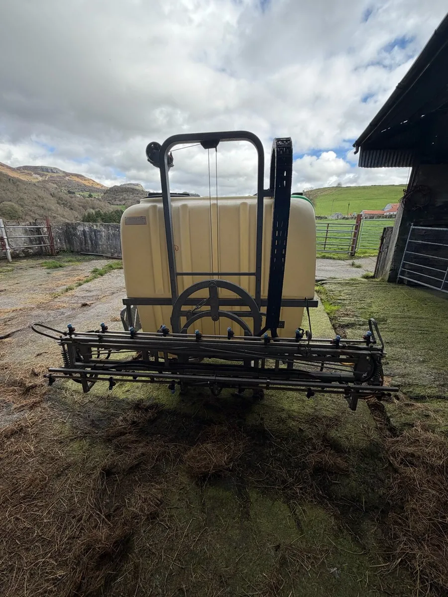 1000L Bury Sprayer - Image 2