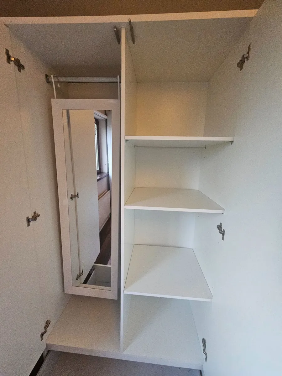Wardrobe - Image 4
