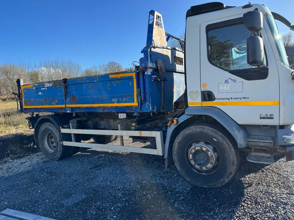 Daf LF 55. 220 3 way Tipper - Image 2