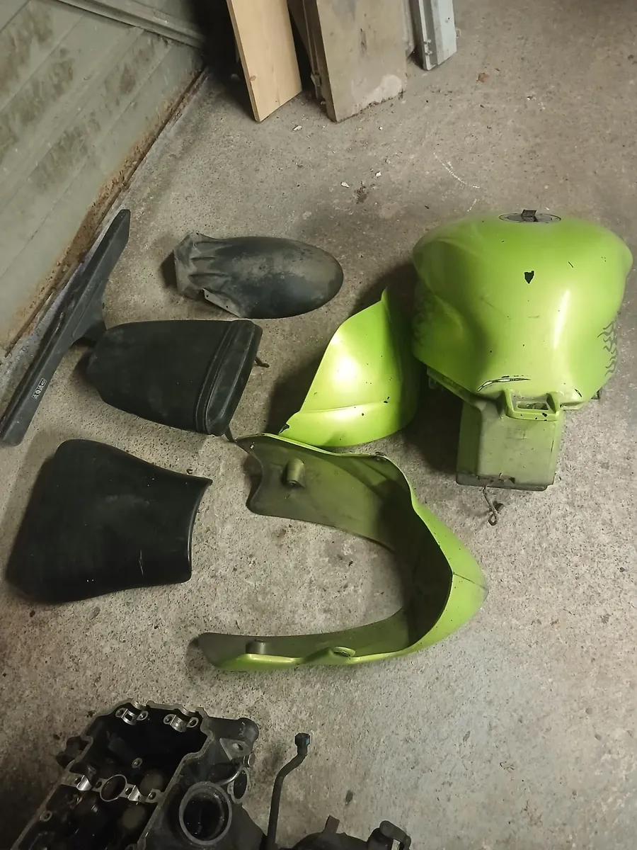 Triumpt speed triple Engine and bits - Image 4