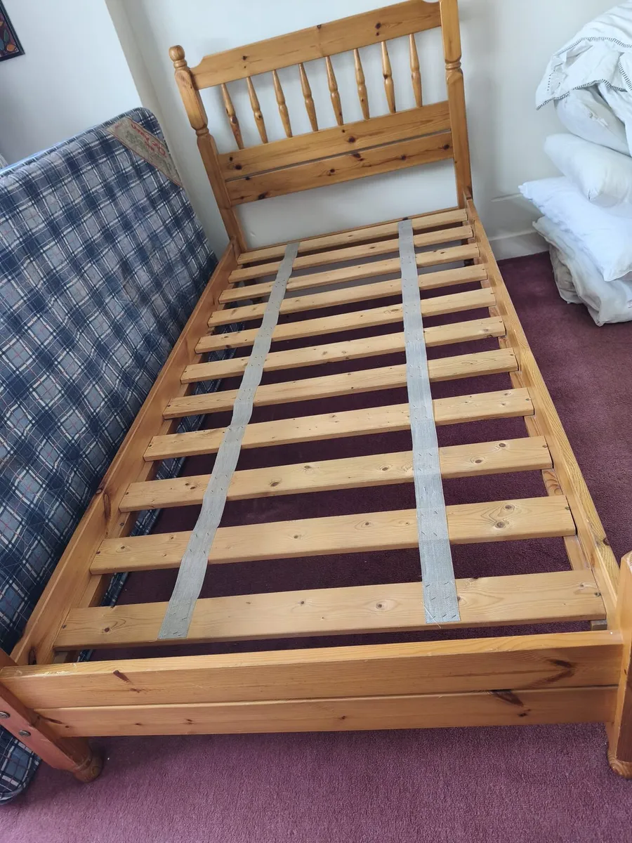 Solid oak bed - Image 1