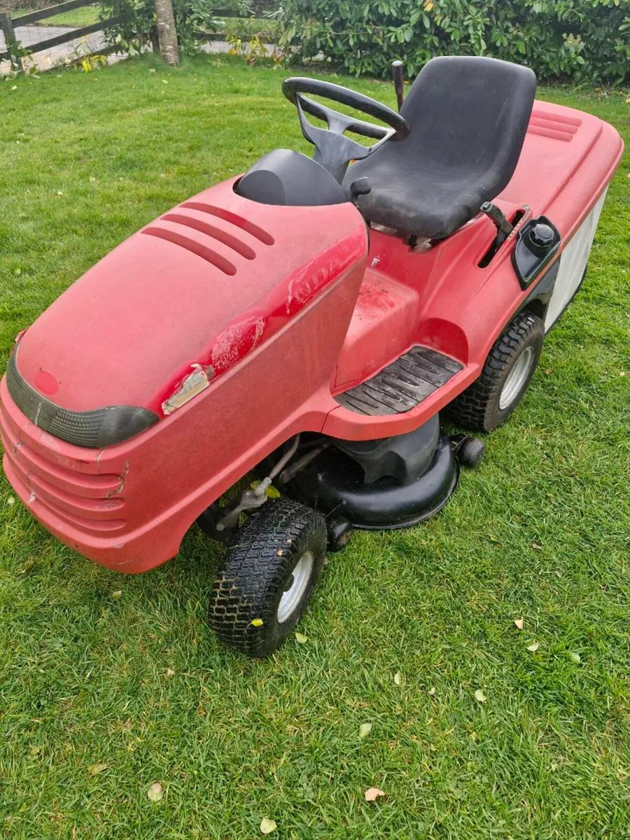 Honda ride on mower Delivery available - Image 1