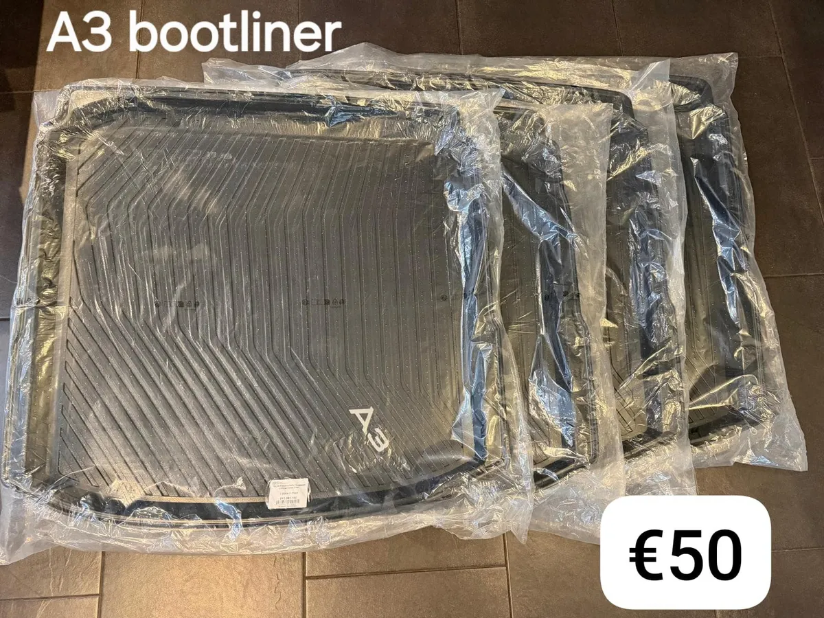 AUDI GENUINE ACCESSORIES - Image 1