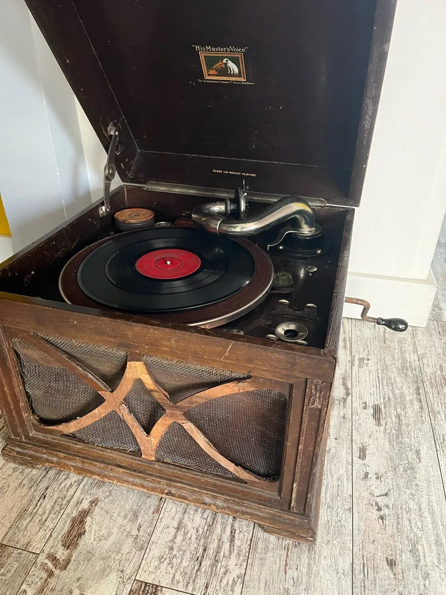 Vintage gramophone - Image 2