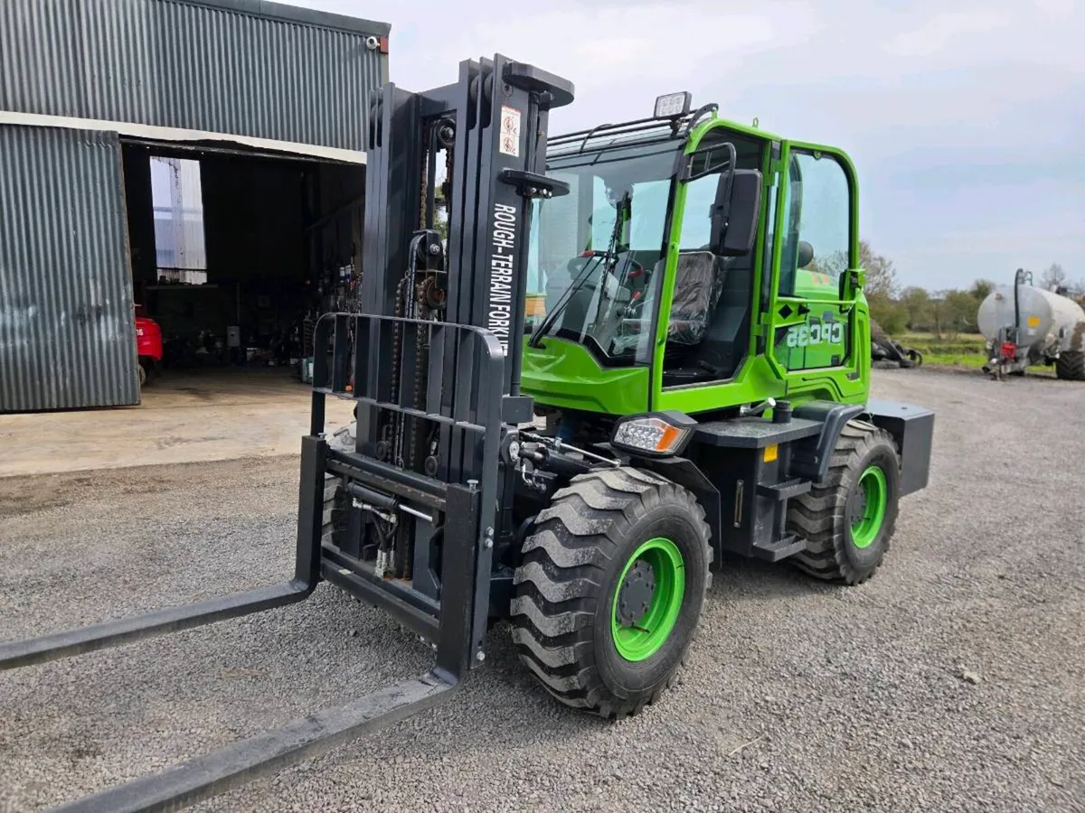 Haihong 4x4 forklift - Image 2