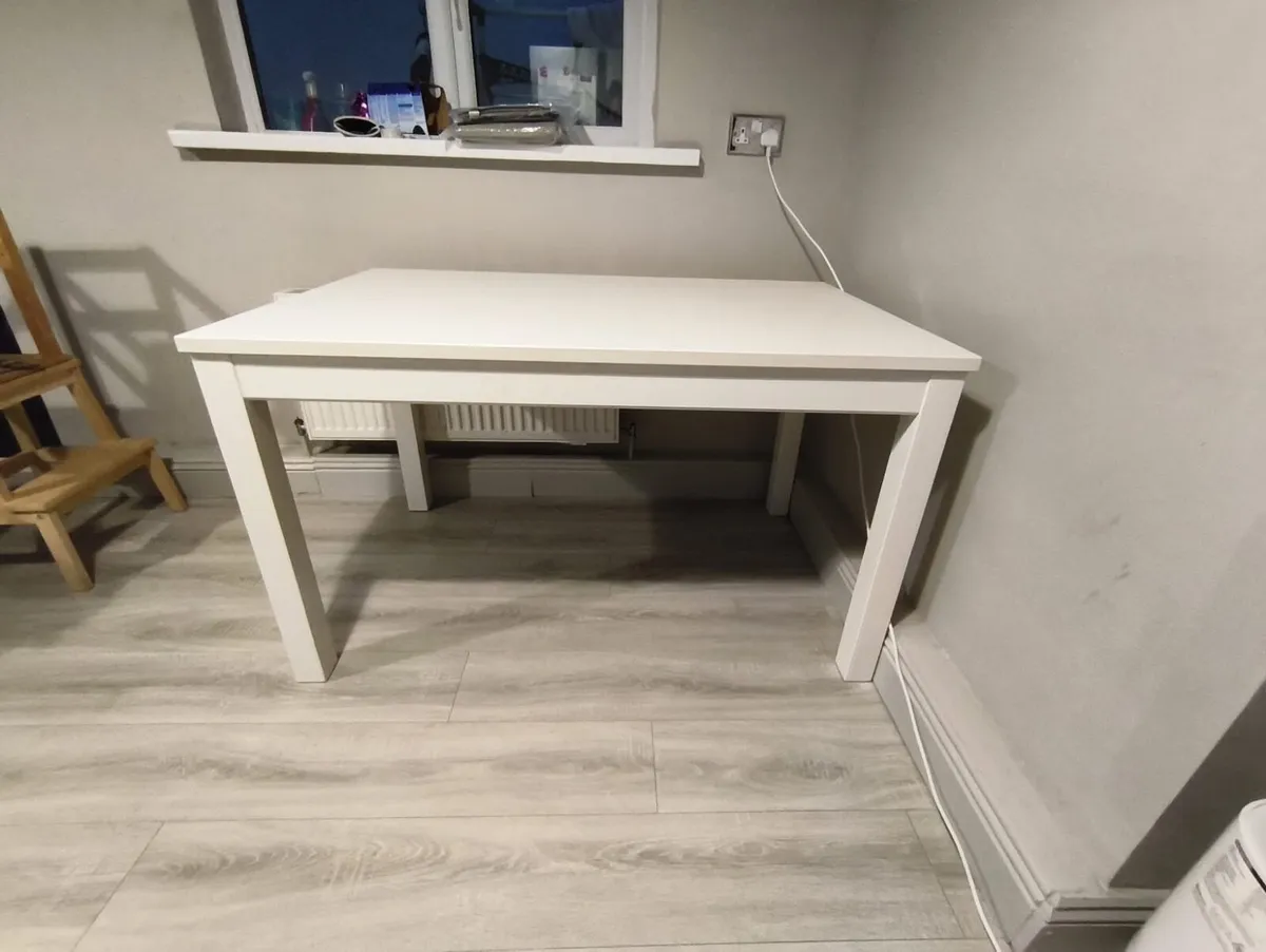 Dinning table - Image 3