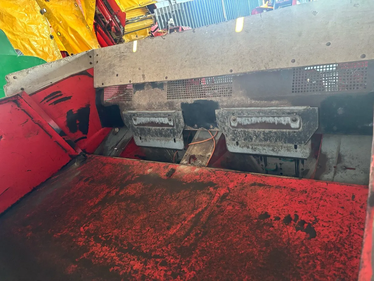 Grimme potato planter - Image 4