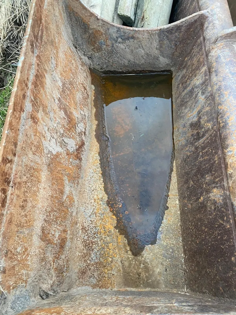Grading bucket - Image 1