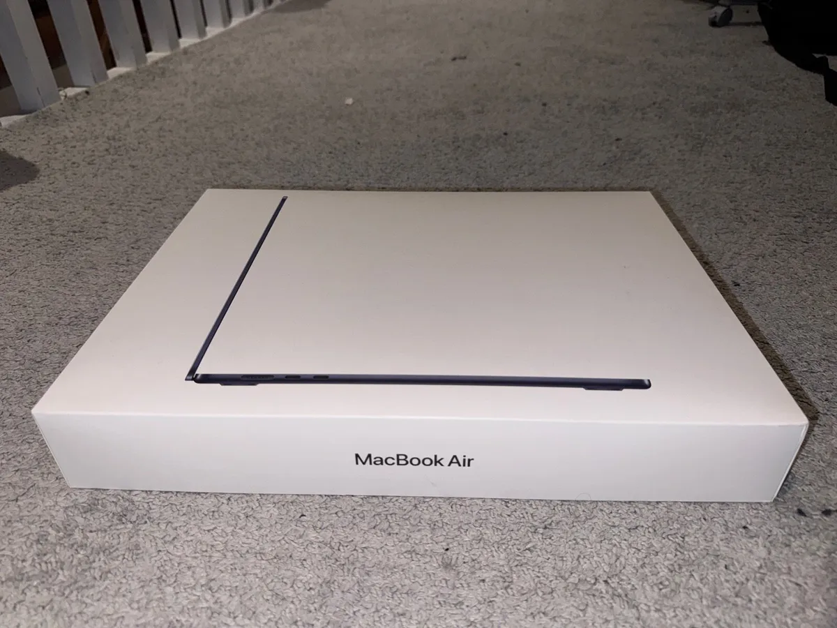 MacBook Air m5 - Image 1