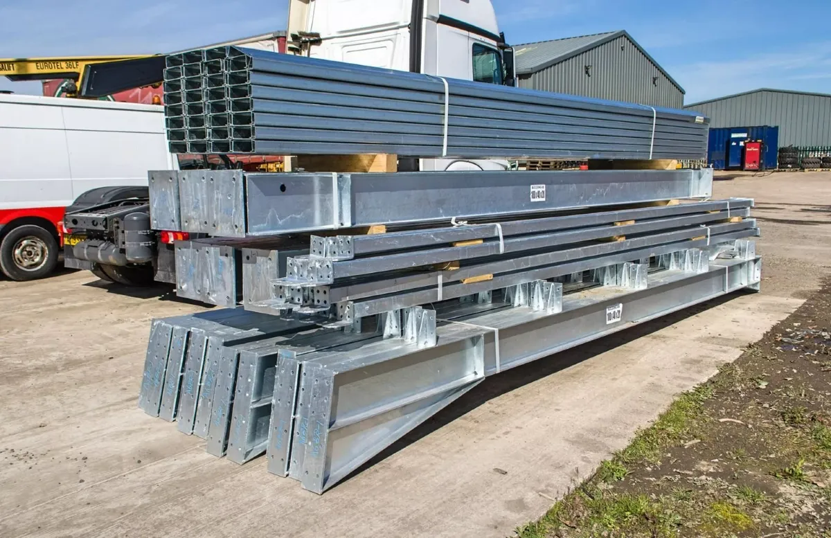 Unused 100ft x 40ft x 20ft fully galvanised steel - Image 1